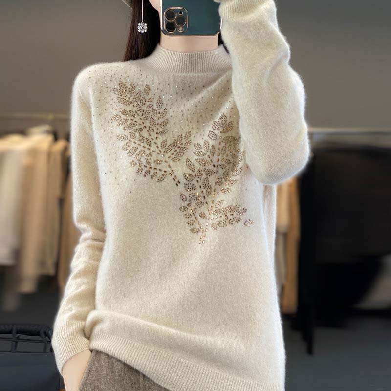 Knitted sweater with leaf pattern