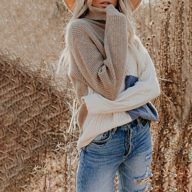 Turtleneck Sweater in Contrast Color