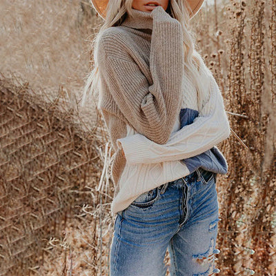 Turtleneck Sweater in Contrast Color