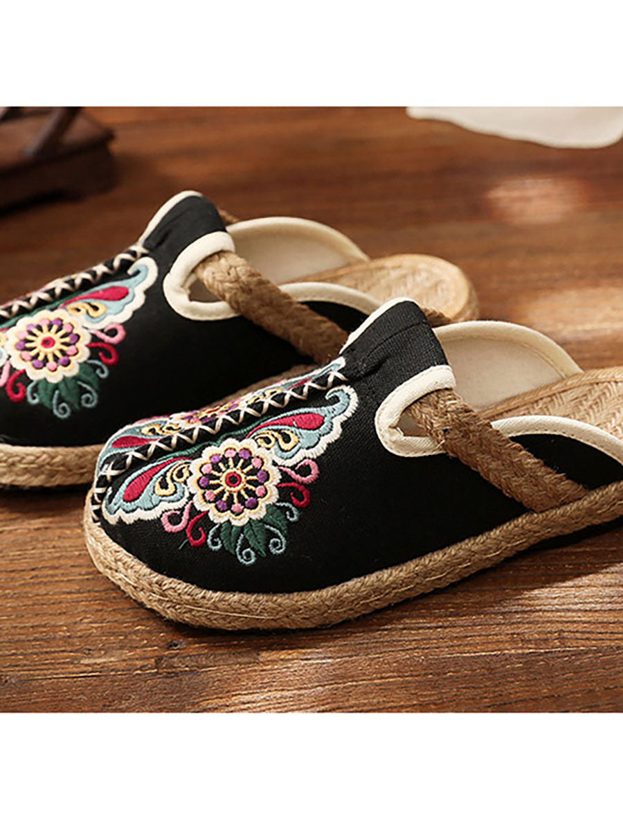 Women's retro embroidered casual floral shoes
