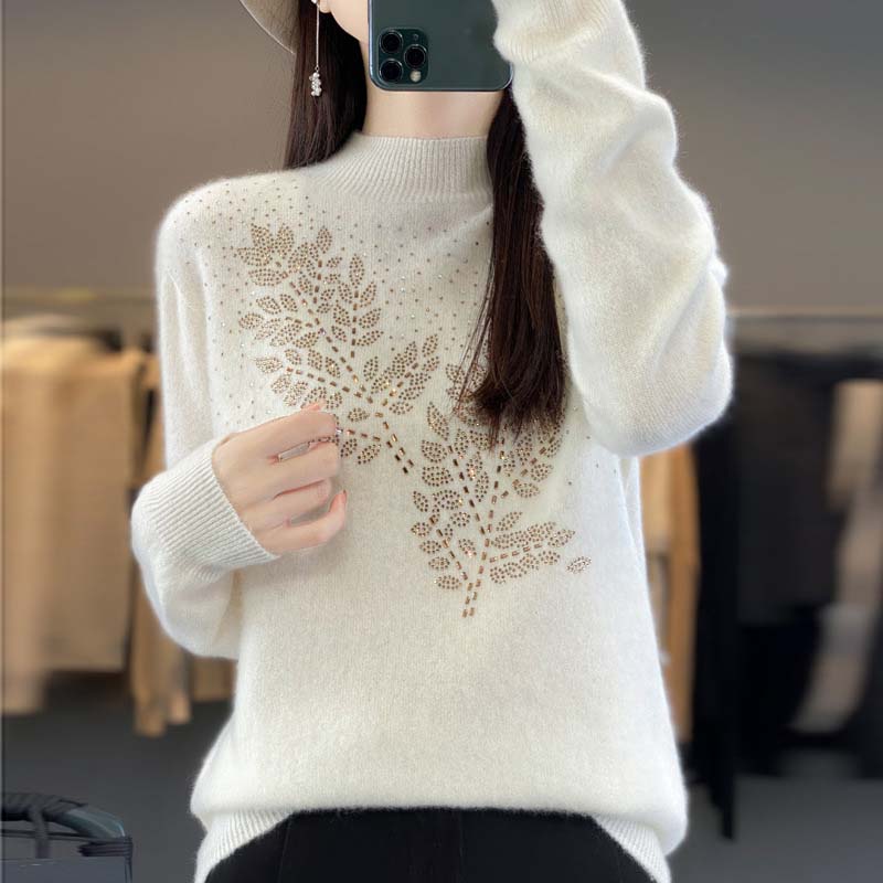 Knitted sweater with leaf pattern