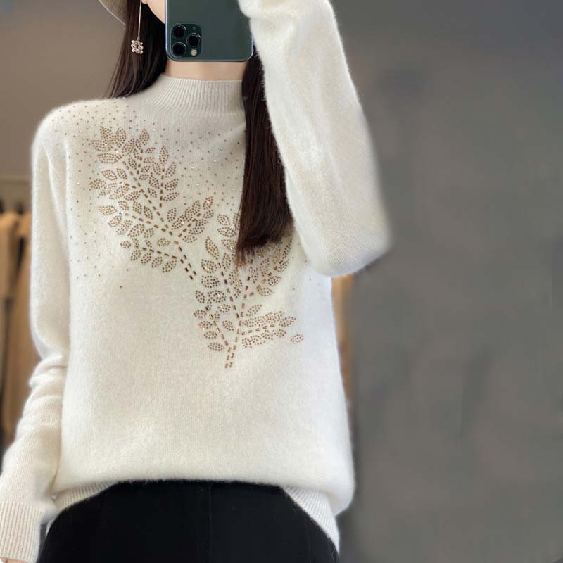 Knitted sweater with leaf pattern