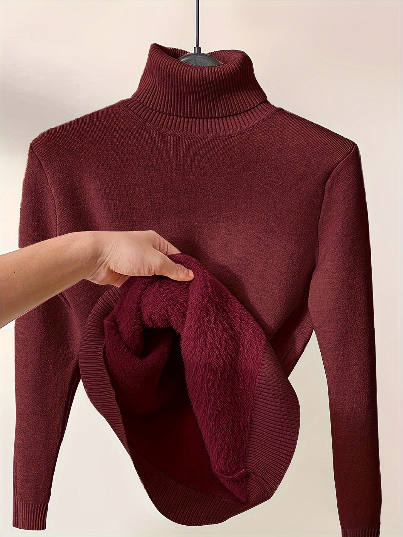 Elise | casual and minimalist turtleneck sweater