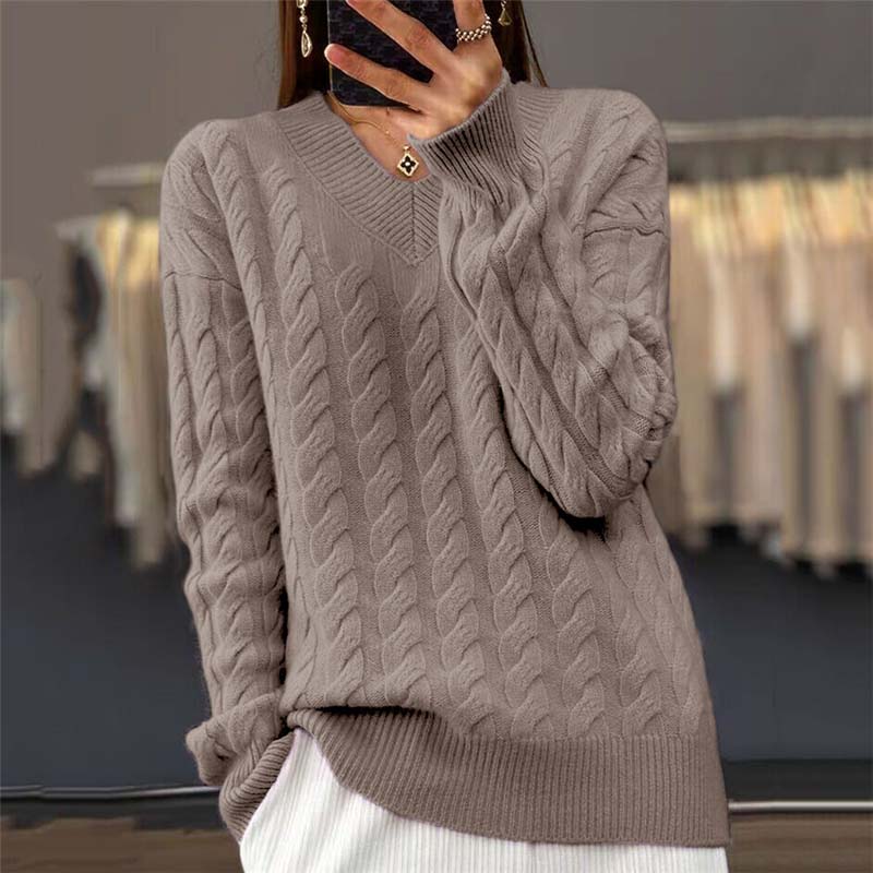 Casual Sweater with Cable Knit Pattern