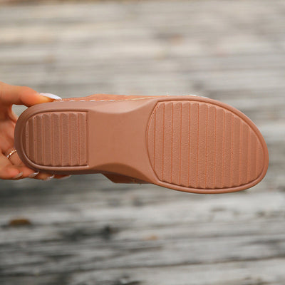 Vintage house slippers with floral embroidery