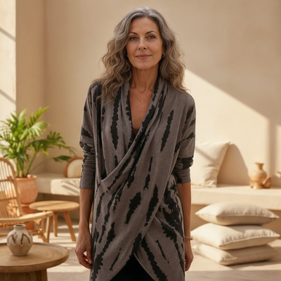 Celinae | Modern Flair Top